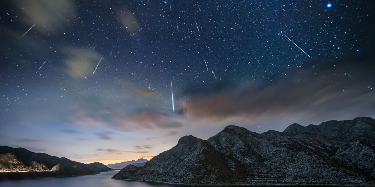 Exactly When, Where And How To See The Perseid Meteor Shower! 5RM
